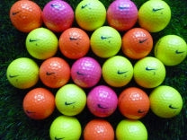 12 Balles nike de couleur